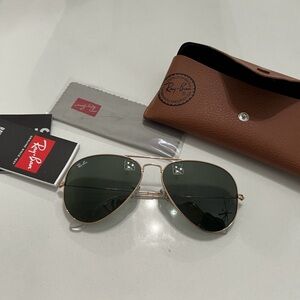 Ray-Ban Gold Aviator Sunglasses with Brown Case BRAND NEW!